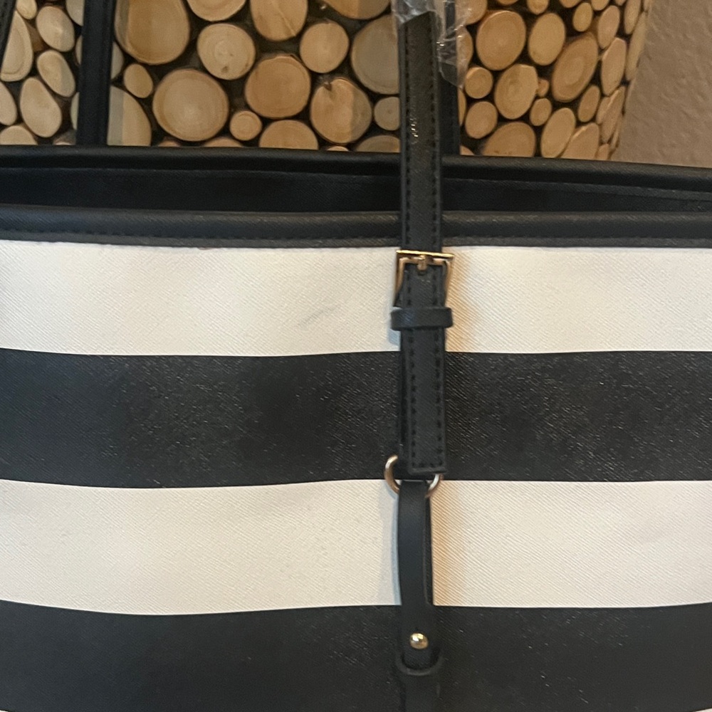 Purse - Picture 8 of 8